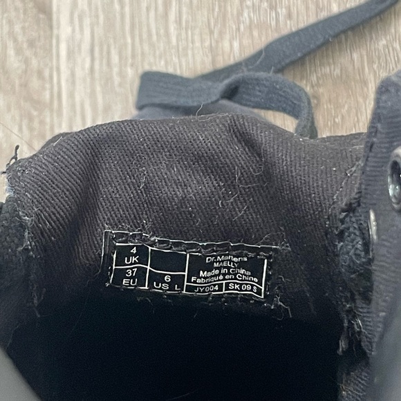 DR. MARTENS MAELLY BOOTS | Size 6 EUC - Picture 8 of 8
